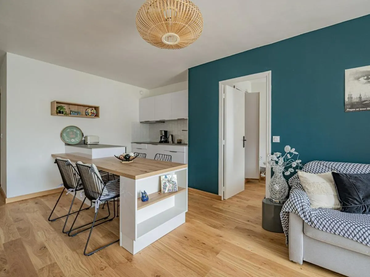 Benodet : Appartement Renove Face Mer, 100M De La Plage, Parking Prive, Balcon, 3 Etoiles, 4 Pers. - Fr-1-481-80 0*,